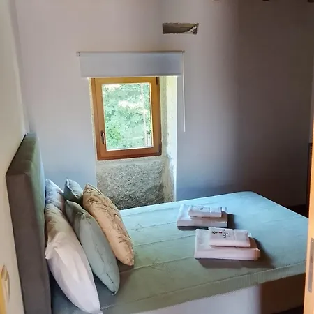 Ninho Do Corvo Da Urgueira , Casa Dos Reis Alpesi faház
