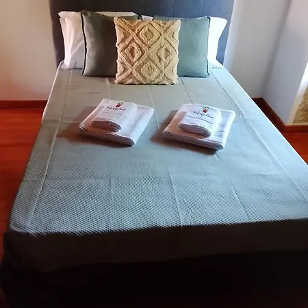 Ninho Do Corvo Da Urgueira , Casa Dos Reis